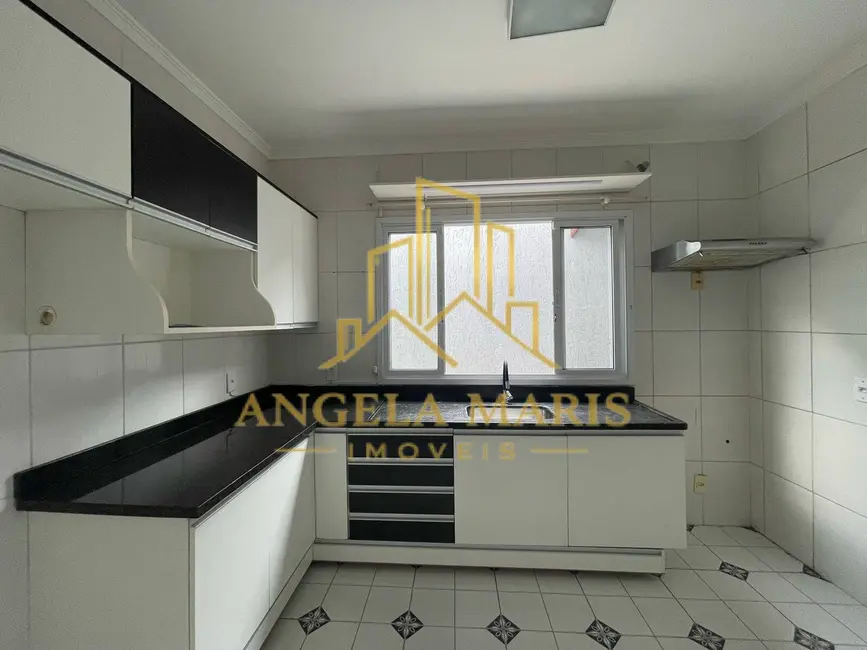 Casa com 3 quartos à venda, 133m2 em Loteamento Villa Branca, Jacarei - SP - imagem 8 Foto 8 de Casa com 3 quartos à venda, 133m2 em Loteamento Villa Branca, Jacarei - SP