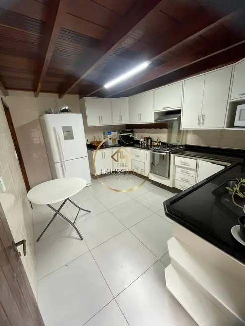 Foto 9 de Casa de Condomínio com 3 quartos à venda e para alugar, 400m2 em Park Imperial, Caraguatatuba - SP