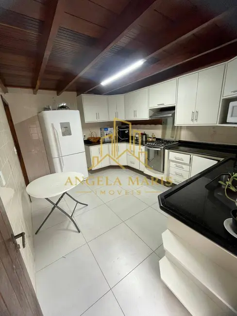 Foto 9 de Casa de Condomínio com 3 quartos à venda e para alugar, 400m2 em Park Imperial, Caraguatatuba - SP