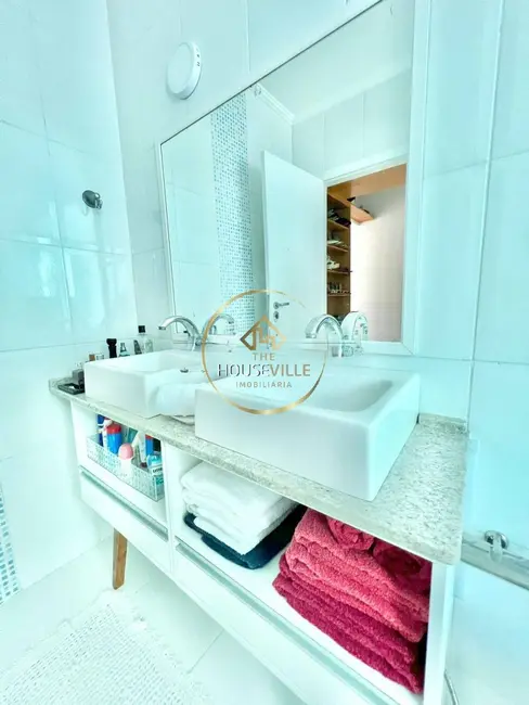 Foto 9 de Casa de Condomínio com 5 quartos à venda, 380m2 em Sao Jose Dos Campos - SP