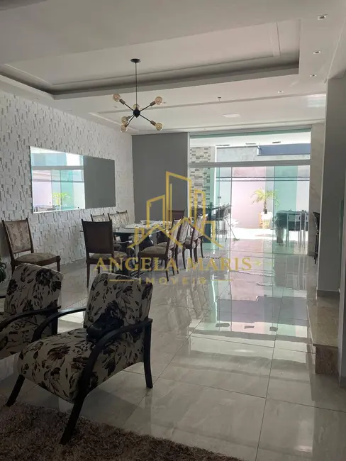 Foto 1 de Casa de Condomínio com 3 quartos à venda, 220m2 em Jardim Jacinto, Jacarei - SP