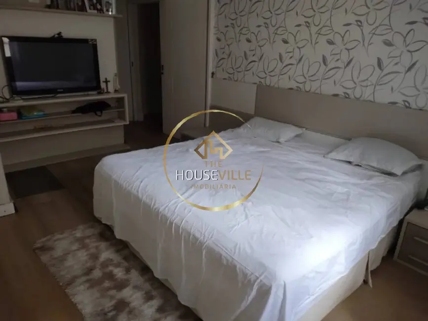 Casa de Condomínio com 4 quartos à venda, 185m2 em Sao Jose Dos Campos - SP - imagem 4 Foto 4 de Casa de Condomínio com 4 quartos à venda, 185m2 em Sao Jose Dos Campos - SP