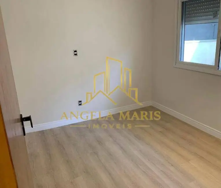 Casa de Condomínio com 3 quartos à venda e para alugar, 180m2 em Sao Jose Dos Campos - SP - imagem 5 Foto 5 de Casa de Condomínio com 3 quartos à venda e para alugar, 180m2 em Sao Jose Dos Campos - SP