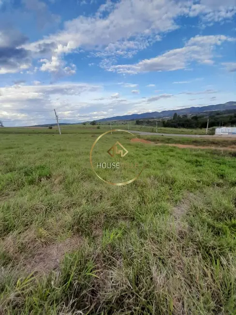 Foto 3 de Terreno / Lote à venda, 150m2 em Tijuco Preto, Cacapava - SP