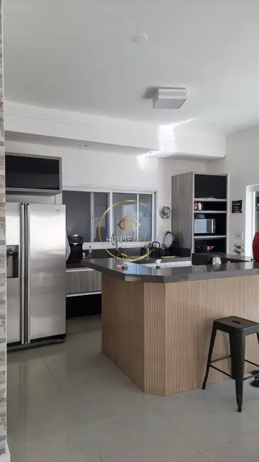 Foto 3 de Casa de Condomínio com 3 quartos à venda, 290m2 em Sao Jose Dos Campos - SP