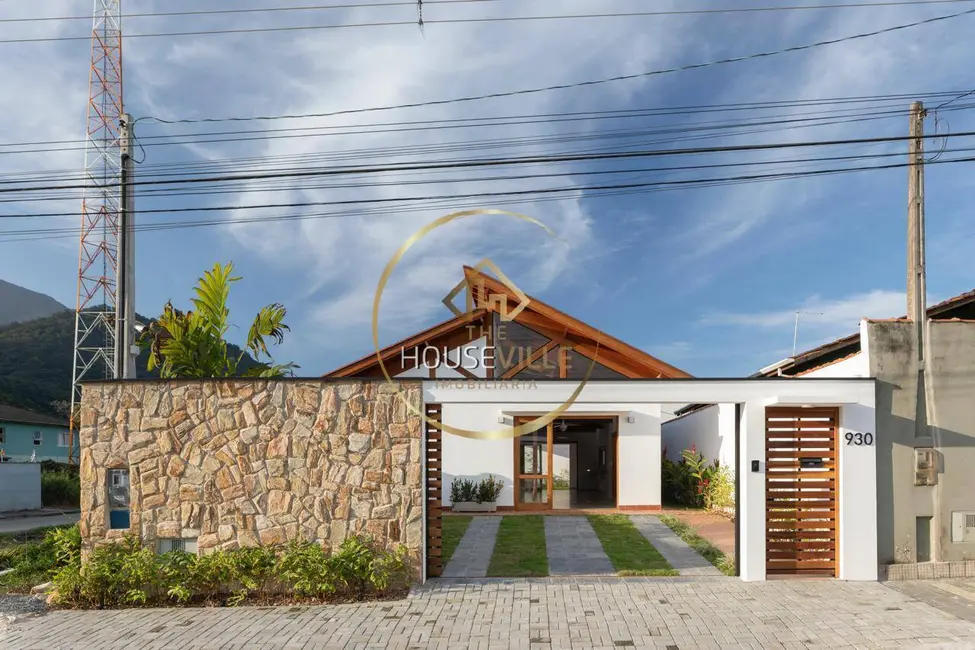 Foto 1 de Casa com 3 quartos à venda, 270m2 em Massaguaçu, Caraguatatuba - SP