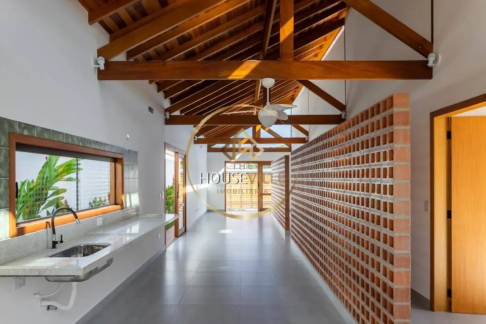 Foto 7 de Casa com 3 quartos à venda, 270m2 em Massaguaçu, Caraguatatuba - SP