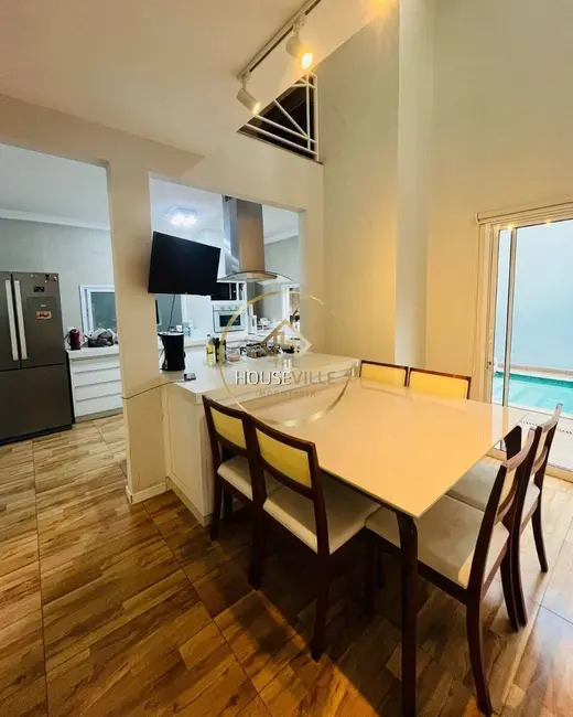 Foto 2 de Casa com 4 quartos à venda, 245m2 em Sao Jose Dos Campos - SP