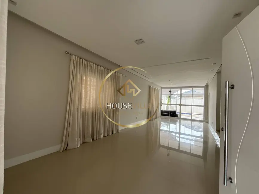 Foto 8 de Casa de Condomínio com 3 quartos para alugar, 200m2 em Sao Jose Dos Campos - SP