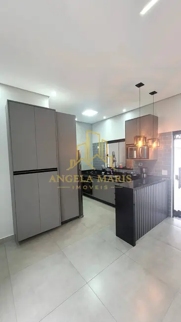 Foto 4 de Casa com 2 quartos à venda, 168m2 em Loteamento Villa Branca, Jacarei - SP