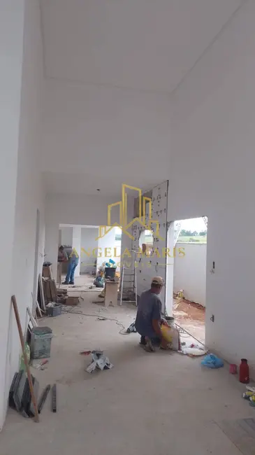 Foto 4 de Casa de Condomínio com 3 quartos à venda, 252m2 em Cacapava - SP