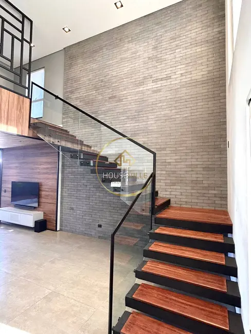 Casa de Condomínio com 3 quartos à venda, 216m2 em Sao Jose Dos Campos - SP - imagem 8 Foto 8 de Casa de Condomínio com 3 quartos à venda, 216m2 em Sao Jose Dos Campos - SP