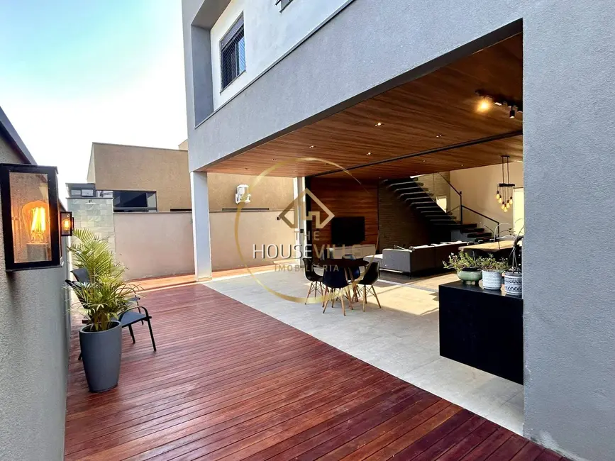 Casa de Condomínio com 3 quartos à venda, 216m2 em Sao Jose Dos Campos - SP - imagem 5 Foto 5 de Casa de Condomínio com 3 quartos à venda, 216m2 em Sao Jose Dos Campos - SP