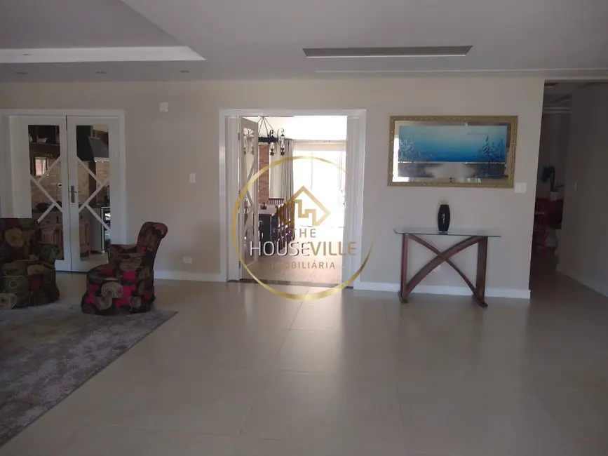 Casa de Condomínio com 5 quartos à venda e para alugar, 300m2 em Jardim Santa Maria, Jacarei - SP - imagem 6 Foto 6 de Casa de Condomínio com 5 quartos à venda e para alugar, 300m2 em Jardim Santa Maria, Jacarei - SP