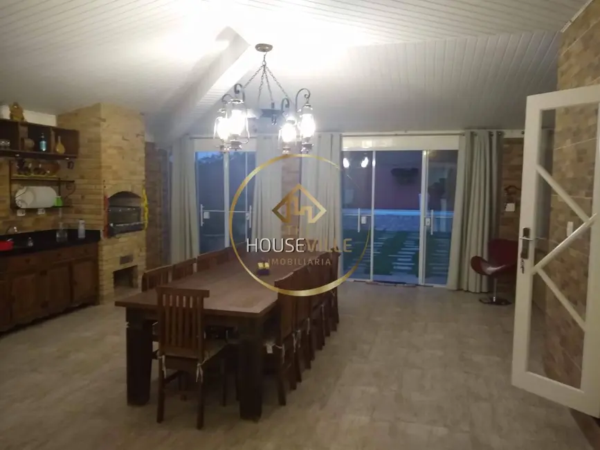 Casa de Condomínio com 5 quartos à venda e para alugar, 300m2 em Jardim Santa Maria, Jacarei - SP - imagem 9 Foto 9 de Casa de Condomínio com 5 quartos à venda e para alugar, 300m2 em Jardim Santa Maria, Jacarei - SP