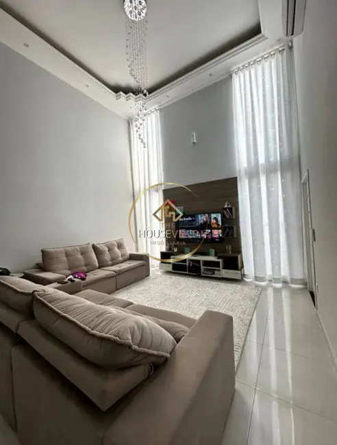 Foto 3 de Casa com 3 quartos à venda, 160m2 em Sao Jose Dos Campos - SP