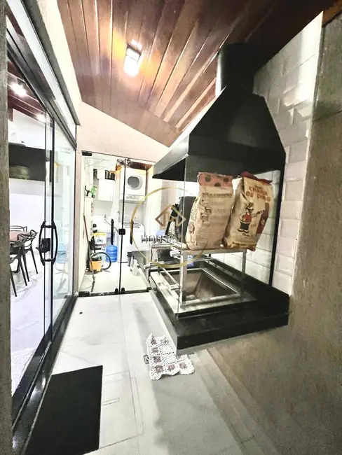 Foto 8 de Casa de Condomínio com 2 quartos à venda, 88m2 em Sao Jose Dos Campos - SP