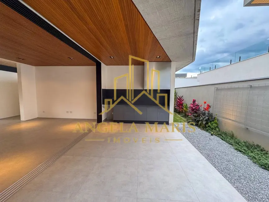 Casa de Condomínio com 3 quartos à venda, 239m2 em Sao Jose Dos Campos - SP - imagem 9 Foto 9 de Casa de Condomínio com 3 quartos à venda, 239m2 em Sao Jose Dos Campos - SP