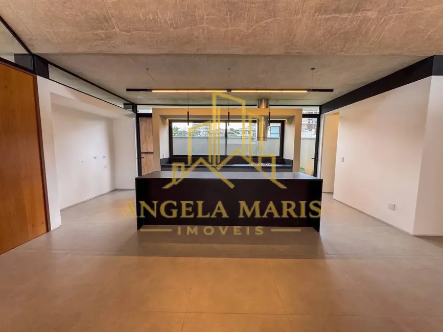 Casa de Condomínio com 3 quartos à venda, 239m2 em Sao Jose Dos Campos - SP - imagem 4 Foto 4 de Casa de Condomínio com 3 quartos à venda, 239m2 em Sao Jose Dos Campos - SP
