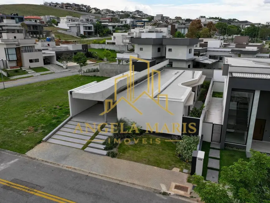 Casa de Condomínio com 3 quartos à venda, 239m2 em Sao Jose Dos Campos - SP - imagem 2 Foto 2 de Casa de Condomínio com 3 quartos à venda, 239m2 em Sao Jose Dos Campos - SP