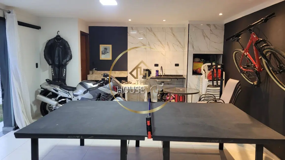 Foto 6 de Casa de Condomínio com 4 quartos à venda, 250m2 em Jardim Jacinto, Jacarei - SP