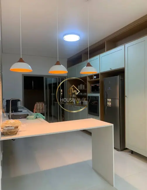 Foto 2 de Casa de Condomínio com 3 quartos à venda e para alugar, 250m2 em Sao Jose Dos Campos - SP