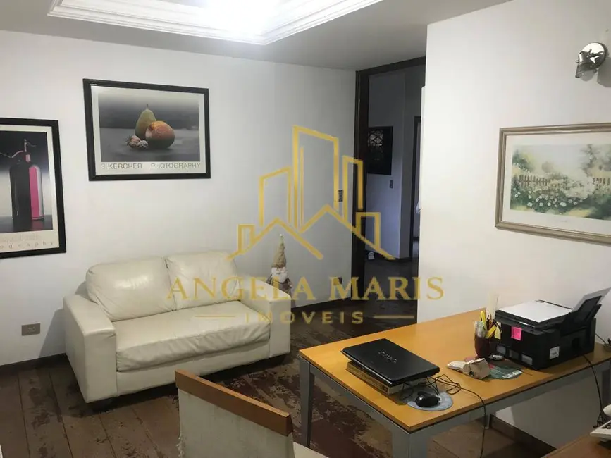 Casa com 3 quartos à venda, 365m2 em Sao Jose Dos Campos - SP - imagem 1 Foto 1 de Casa com 3 quartos à venda, 365m2 em Sao Jose Dos Campos - SP