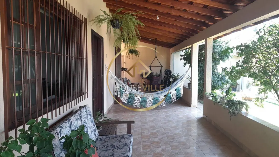 Foto 1 de Casa com 3 quartos à venda, 228m2 em Sao Jose Dos Campos - SP