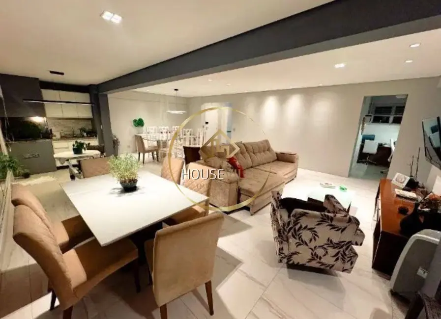 Apartamento com 3 quartos à venda, 156m2 em Sao Jose Dos Campos - SP - imagem 2 Foto 2 de Apartamento com 3 quartos à venda, 156m2 em Sao Jose Dos Campos - SP