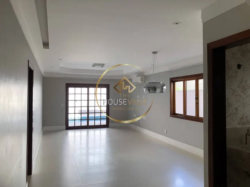 Casa de Condomínio com 3 quartos à venda e para alugar, 240m2 em Sao Jose Dos Campos - SP - imagem 9 Foto 9 de Casa de Condomínio com 3 quartos à venda e para alugar, 240m2 em Sao Jose Dos Campos - SP