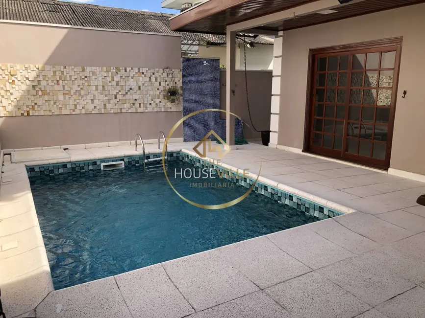 Casa de Condomínio com 3 quartos à venda e para alugar, 240m2 em Sao Jose Dos Campos - SP - imagem 4 Foto 4 de Casa de Condomínio com 3 quartos à venda e para alugar, 240m2 em Sao Jose Dos Campos - SP