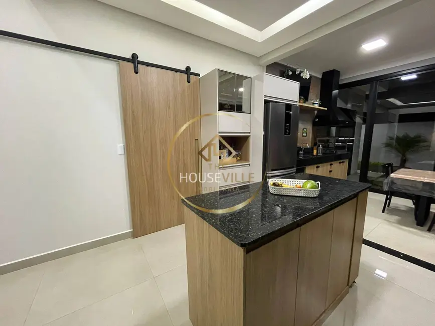 Foto 3 de Casa de Condomínio com 3 quartos à venda, 138m2 em Sao Jose Dos Campos - SP