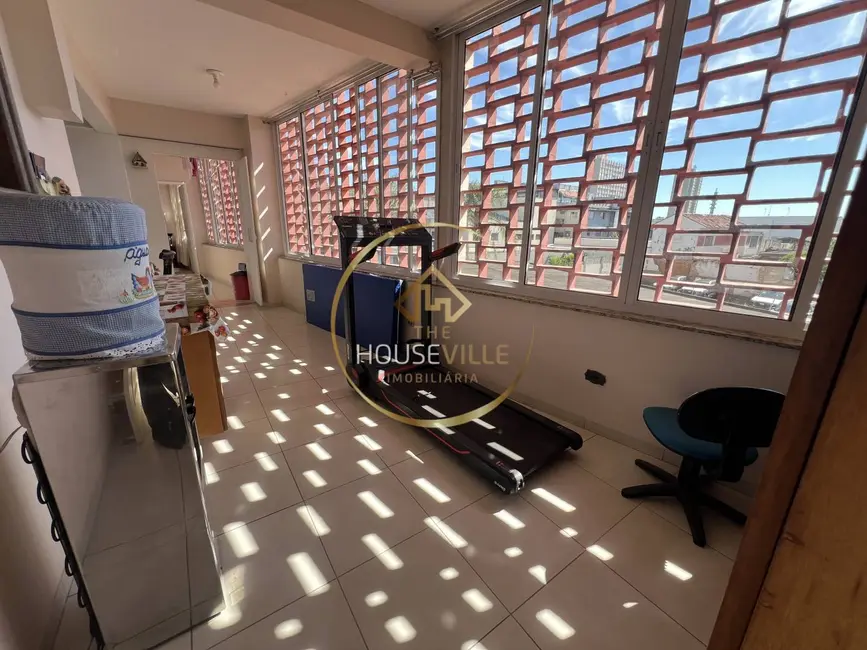 Apartamento com 3 quartos para alugar, 200m2 em Sao Jose Dos Campos - SP - imagem 8 Foto 8 de Apartamento com 3 quartos para alugar, 200m2 em Sao Jose Dos Campos - SP