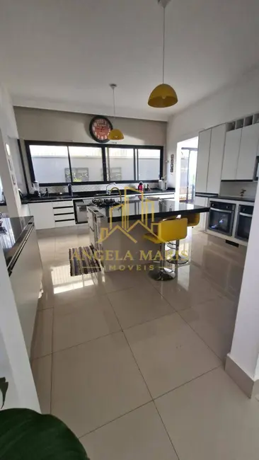 Casa de Condomínio com 5 quartos à venda, 352m2 em Sao Jose Dos Campos - SP - imagem 7 Foto 7 de Casa de Condomínio com 5 quartos à venda, 352m2 em Sao Jose Dos Campos - SP