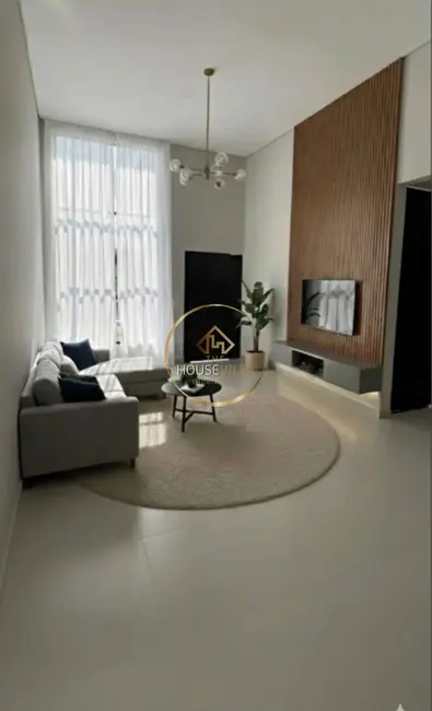 Foto 2 de Casa com 2 quartos à venda, 175m2 em Sao Jose Dos Campos - SP