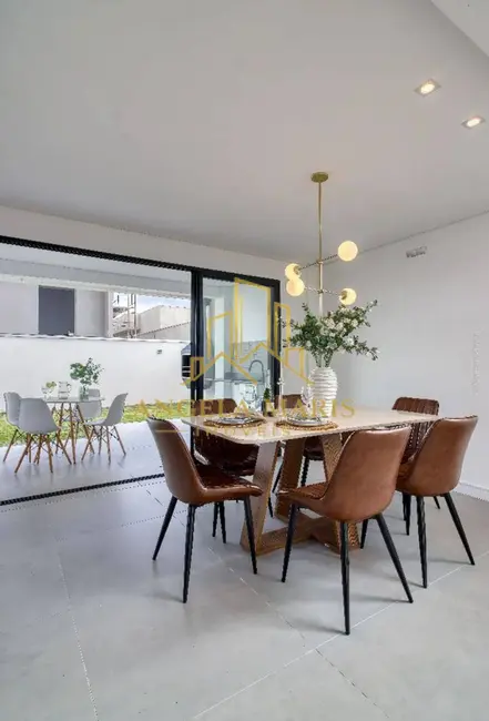 Casa de Condomínio com 3 quartos à venda, 230m2 em Sao Jose Dos Campos - SP - imagem 7 Foto 7 de Casa de Condomínio com 3 quartos à venda, 230m2 em Sao Jose Dos Campos - SP