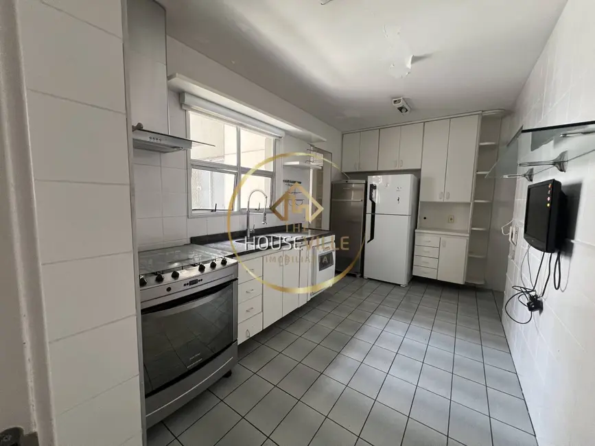 Apartamento com 4 quartos para alugar, 124m2 em Sao Jose Dos Campos - SP - imagem 4 Foto 4 de Apartamento com 4 quartos para alugar, 124m2 em Sao Jose Dos Campos - SP