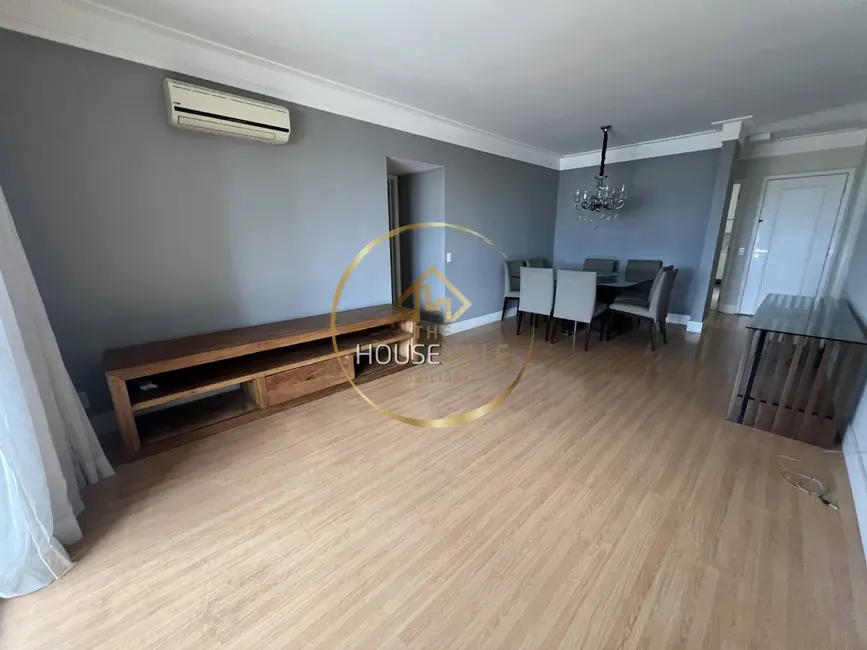 Apartamento com 4 quartos para alugar, 124m2 em Sao Jose Dos Campos - SP - imagem 1 Foto 1 de Apartamento com 4 quartos para alugar, 124m2 em Sao Jose Dos Campos - SP