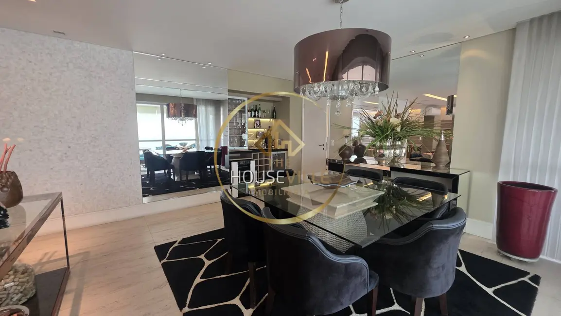 Foto 2 de Apartamento com 4 quartos à venda, 233m2 em Sao Jose Dos Campos - SP