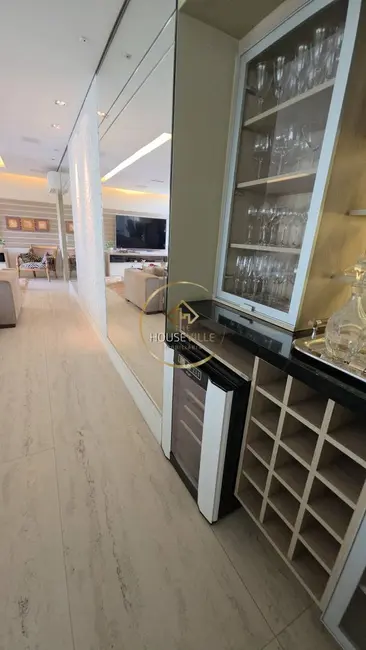 Foto 6 de Apartamento com 4 quartos à venda, 233m2 em Sao Jose Dos Campos - SP