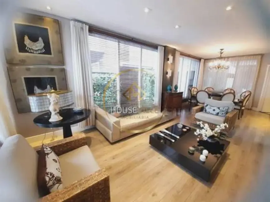 Foto 2 de Casa de Condomínio com 3 quartos à venda, 220m2 em Sao Jose Dos Campos - SP