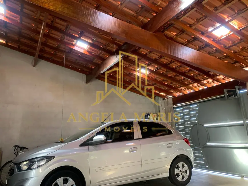 Casa com 3 quartos à venda, 244m2 em Sao Jose Dos Campos - SP - imagem 1 Foto 1 de Casa com 3 quartos à venda, 244m2 em Sao Jose Dos Campos - SP