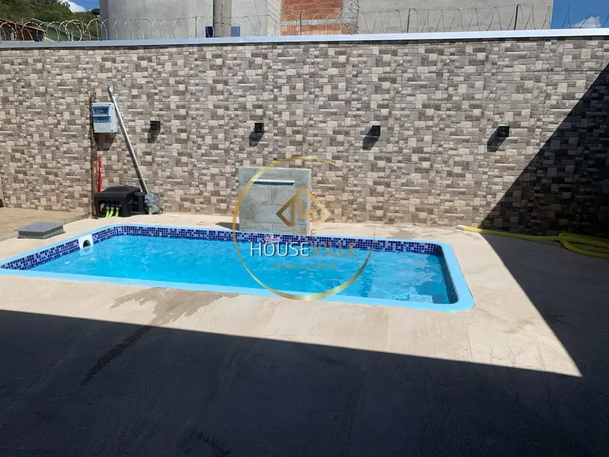 Casa com 3 quartos à venda, 244m2 em Sao Jose Dos Campos - SP - imagem 1 Foto 1 de Casa com 3 quartos à venda, 244m2 em Sao Jose Dos Campos - SP