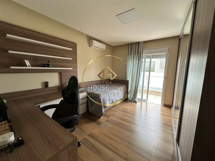 Foto 8 de Casa de Condomínio com 3 quartos para alugar em Bairro do Grama, Cacapava - SP