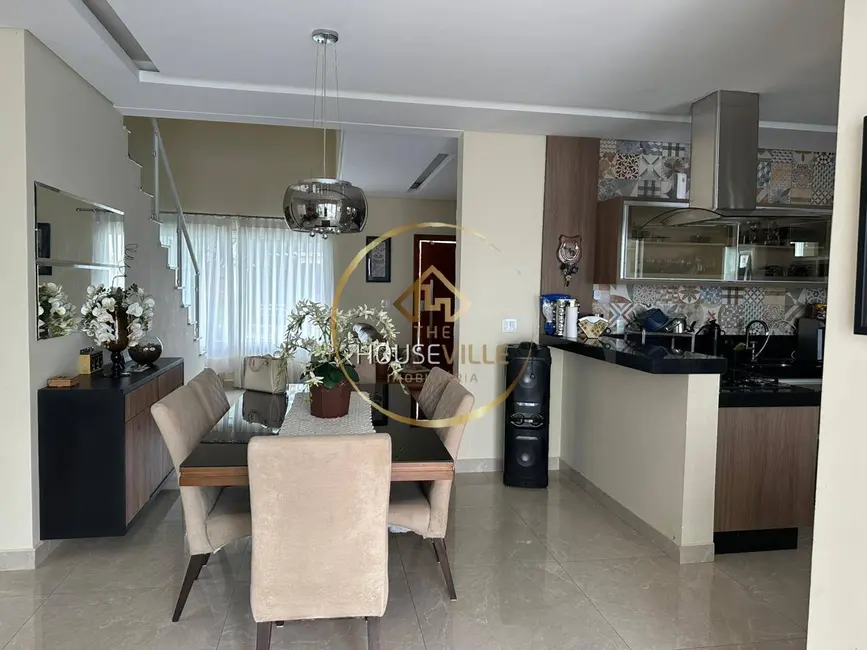 Foto 4 de Casa de Condomínio com 3 quartos para alugar em Bairro do Grama, Cacapava - SP