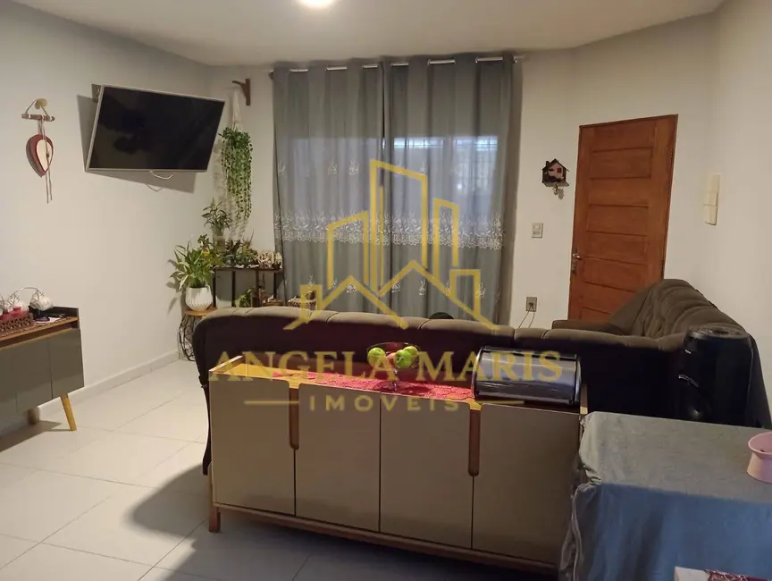 Casa com 3 quartos à venda, 140m2 em Sao Jose Dos Campos - SP - imagem 2 Foto 2 de Casa com 3 quartos à venda, 140m2 em Sao Jose Dos Campos - SP