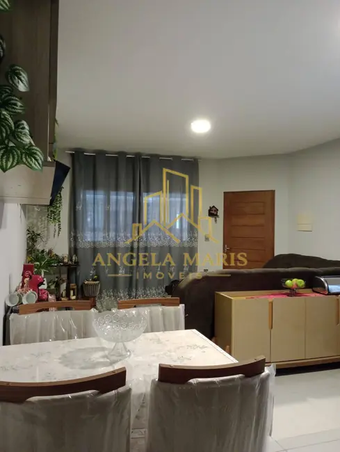 Casa com 3 quartos à venda, 140m2 em Sao Jose Dos Campos - SP - imagem 3 Foto 3 de Casa com 3 quartos à venda, 140m2 em Sao Jose Dos Campos - SP