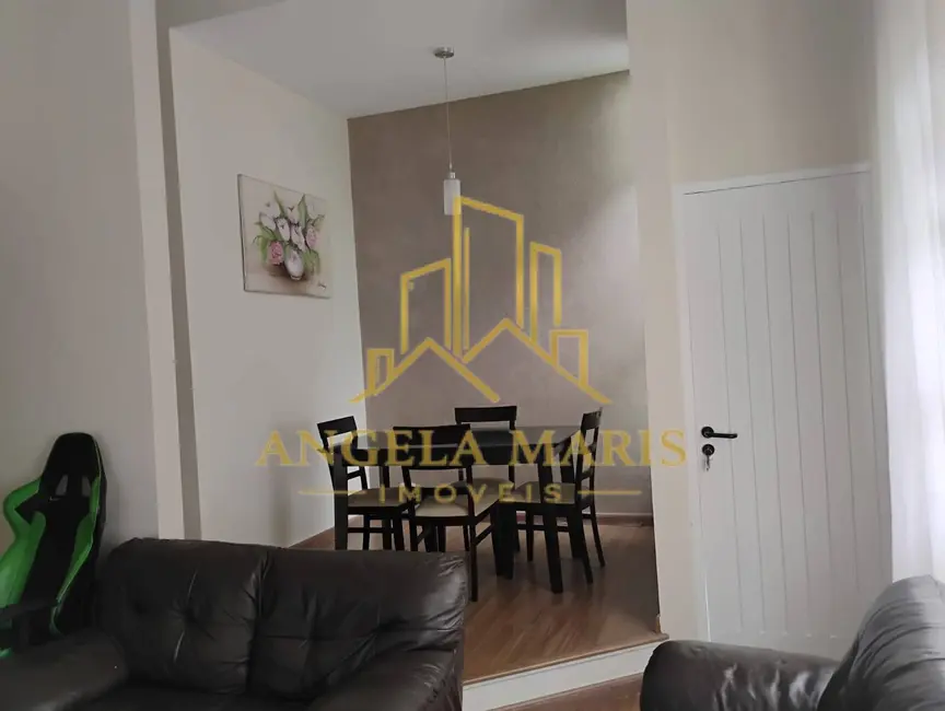 Casa com 3 quartos à venda, 110m2 em Sao Jose Dos Campos - SP - imagem 2 Foto 2 de Casa com 3 quartos à venda, 110m2 em Sao Jose Dos Campos - SP