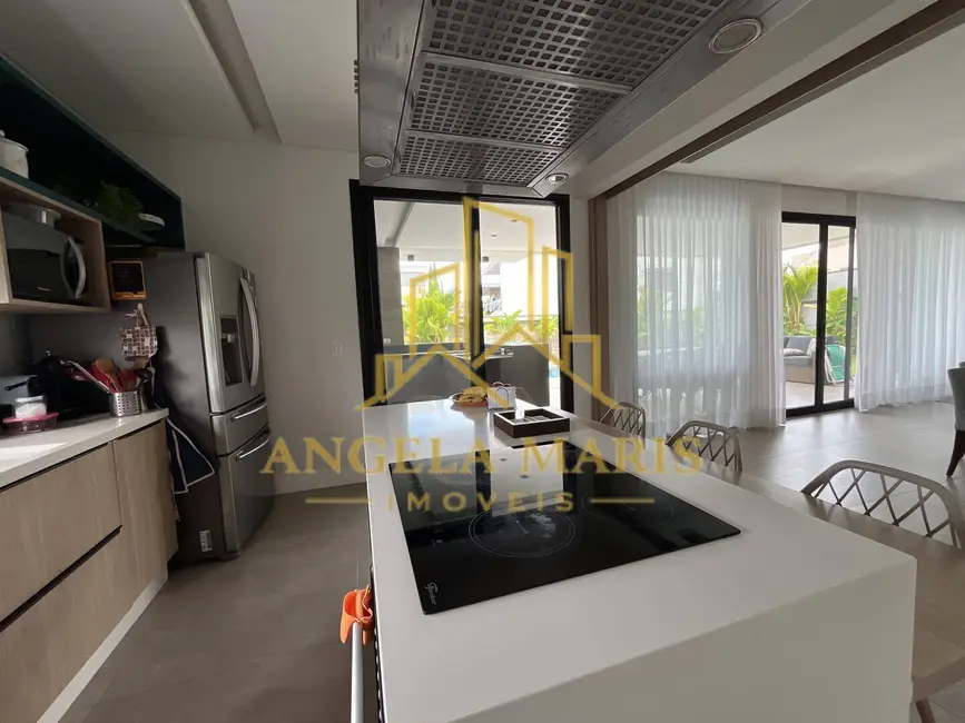 Casa de Condomínio com 4 quartos à venda, 369m2 em Sao Jose Dos Campos - SP - imagem 4 Foto 4 de Casa de Condomínio com 4 quartos à venda, 369m2 em Sao Jose Dos Campos - SP