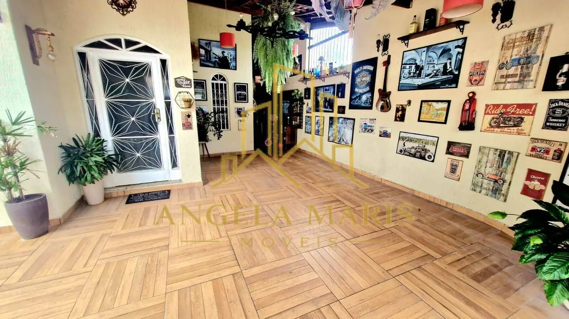 Casa com 3 quartos à venda, 157m2 em Sao Jose Dos Campos - SP - imagem 3 Foto 3 de Casa com 3 quartos à venda, 157m2 em Sao Jose Dos Campos - SP